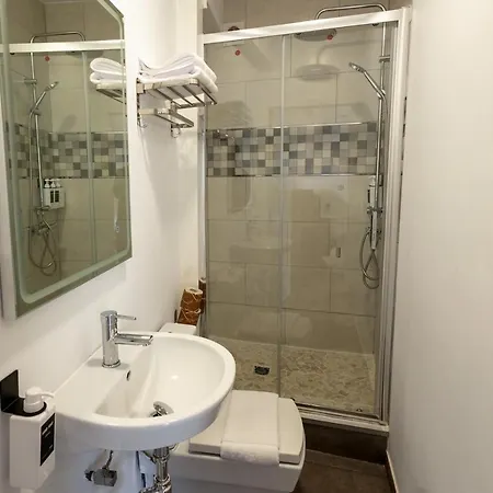 ゲストハウス The Clover セビリア