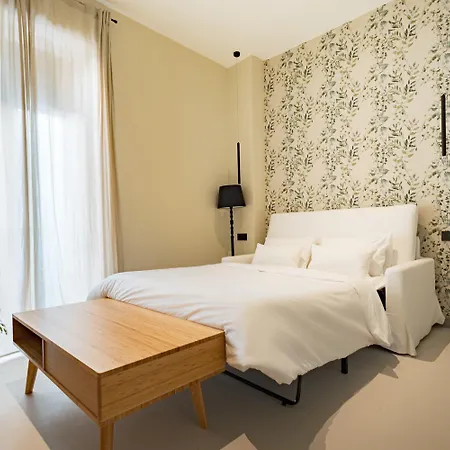 ゲストハウス The Clover 4*