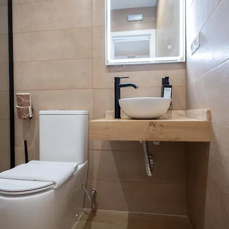 The Clover ゲストハウス 4*