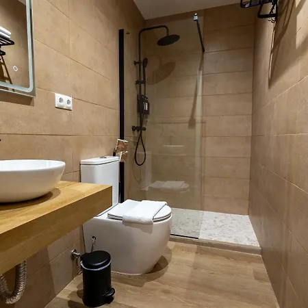 The Clover 4* セビリア